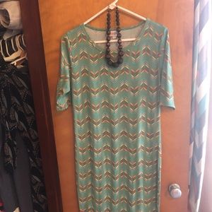 LulaRoe Julia size M